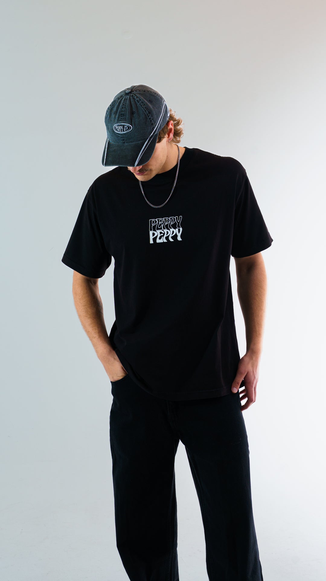 Black Tee