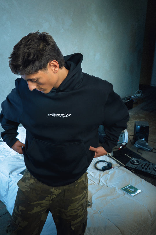 ESSENTIALS BOXY HOODIE