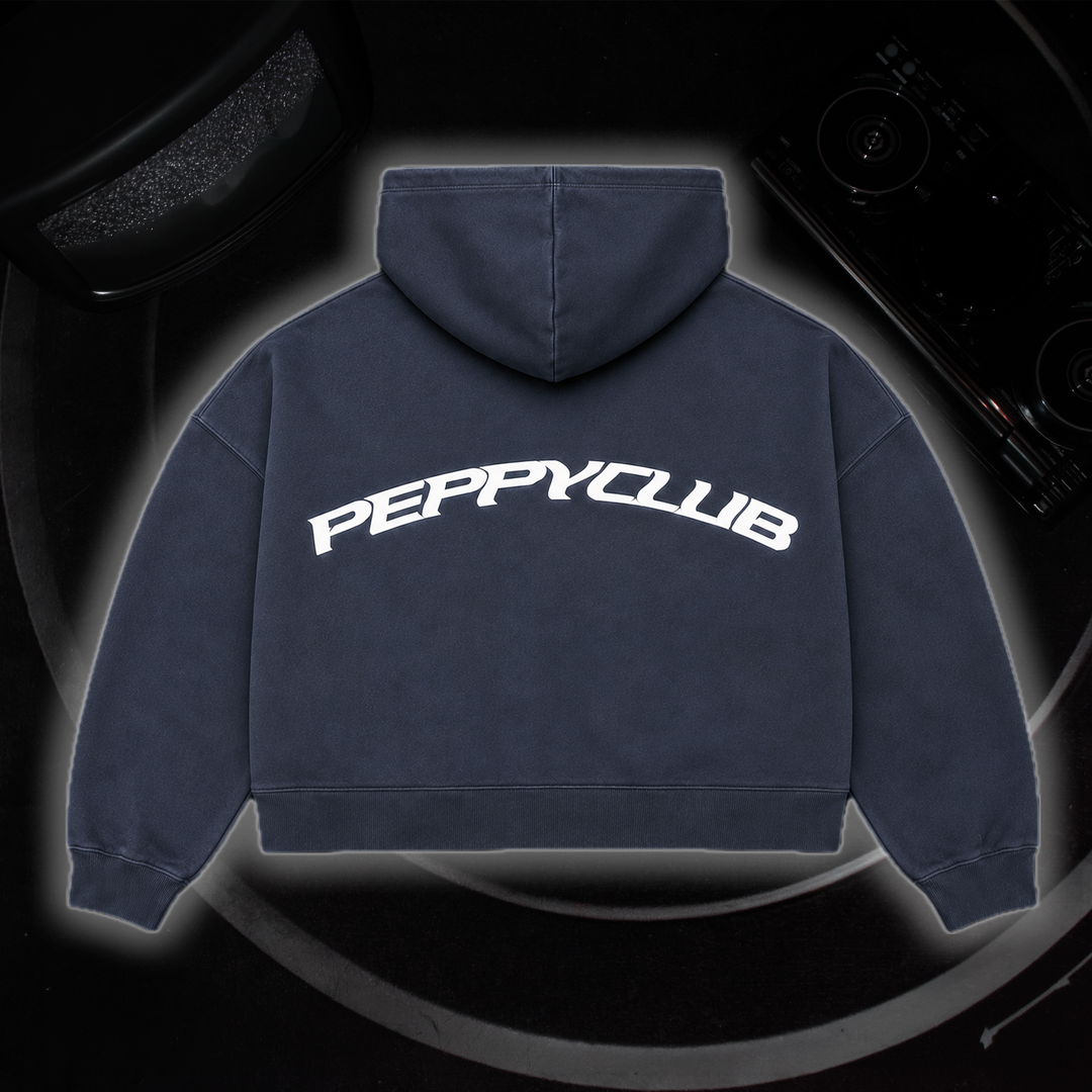 SIGNATURE BOXY HOODIE