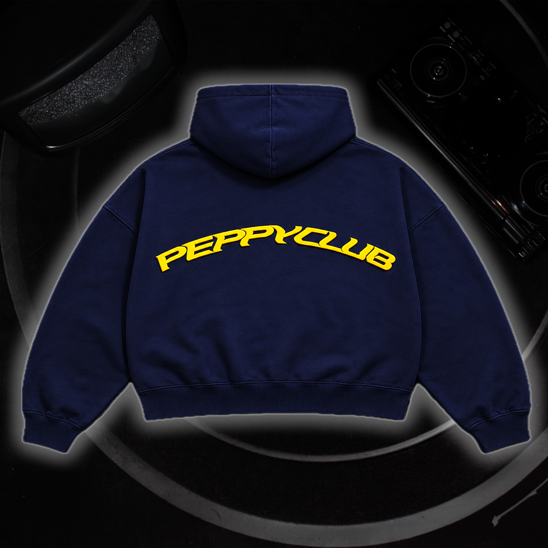 SIGNATURE BOXY HOODIE